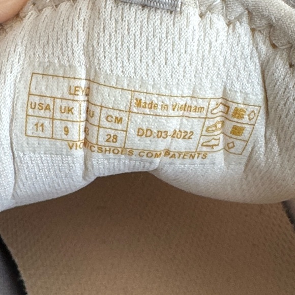 Vionic Leyo Sneakers 11 - Picture 8 of 9